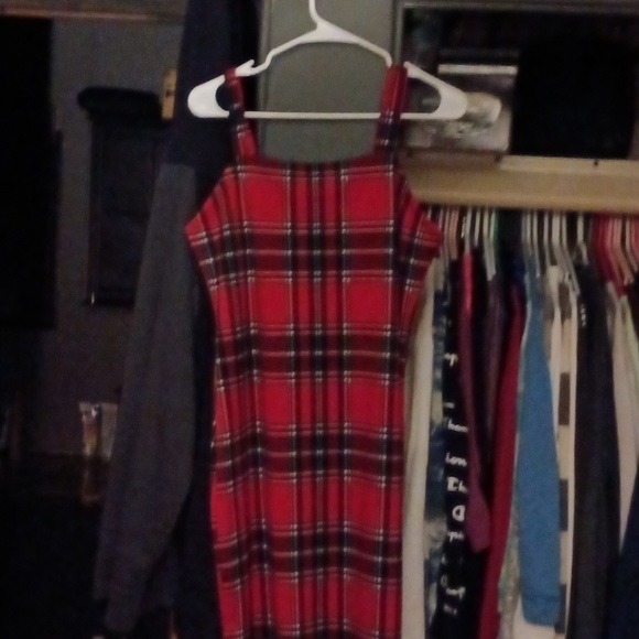 Dress - Picture 2 of 3